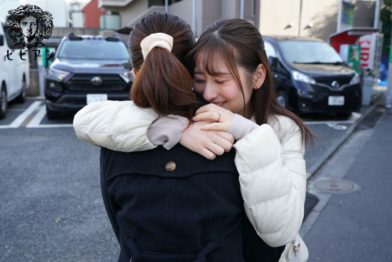 学生時代の恋人と偶然の再会―。 失われた時間を取り戻すように不倫セックスに溺れていく愛人堕ちレズビアン 小花のん 末広純 1枚目